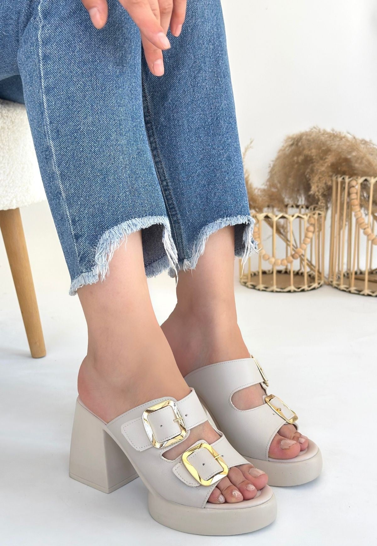 Frend Bej Cilt Doldu Topuklu Terlik