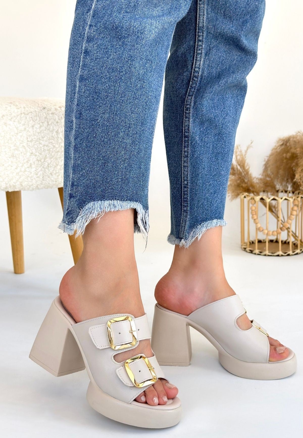 Frend Bej Cilt Doldu Topuklu Terlik