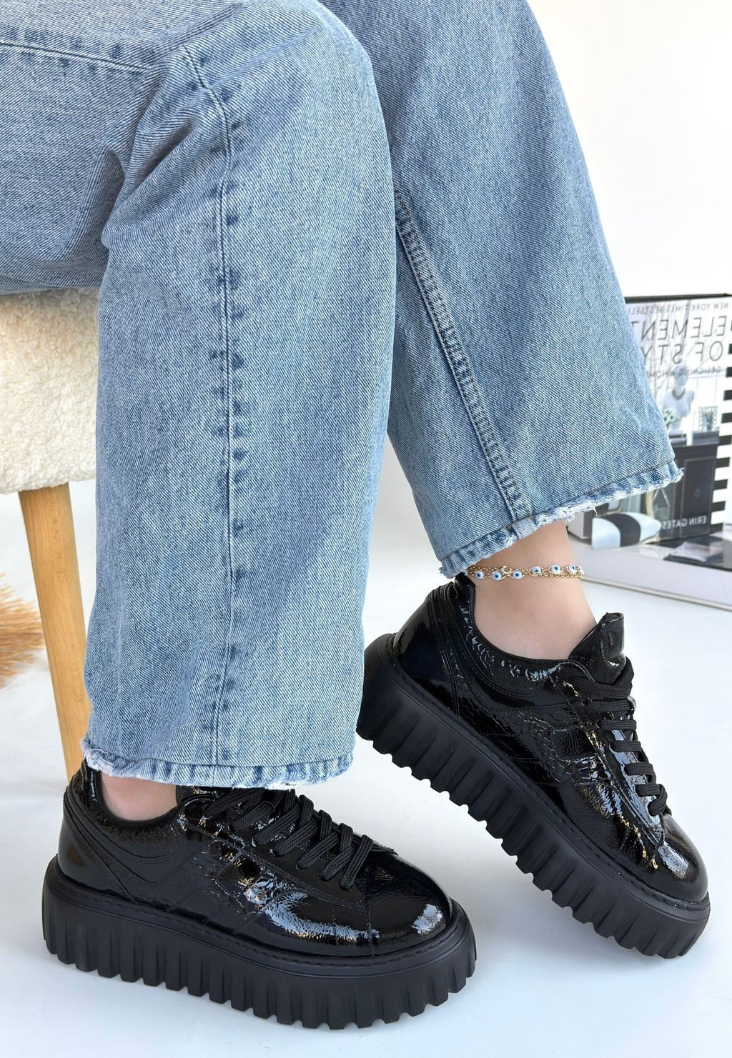 Gesti Siyah Rugan Bağcıklı Spor Ayakkabı