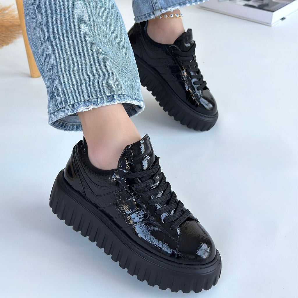 Gesti Siyah Rugan Bağcıklı Spor Ayakkabı