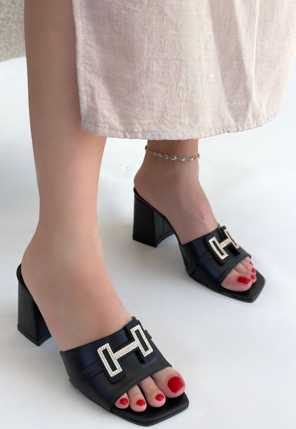 Erew Siyah Cilt Topuklu Terlik