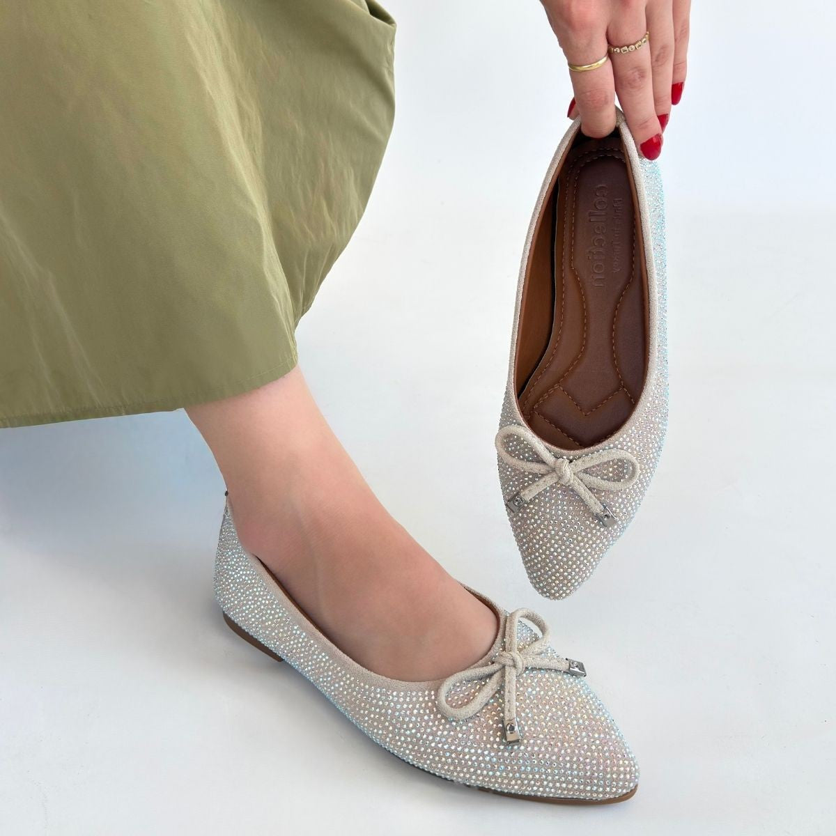 Sarra Bej Saten İşlemeli Babet Ayakkabı