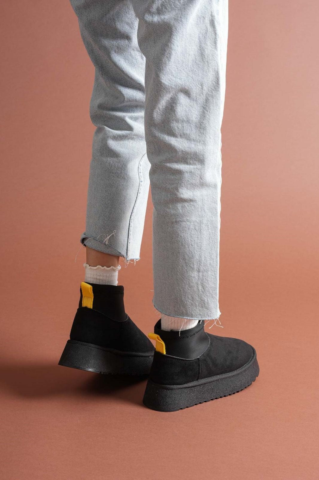 Cuen Siyah Süet Bot