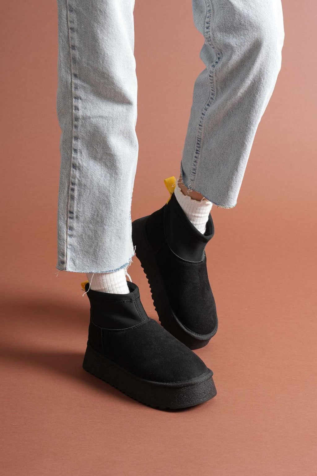 Cuen Siyah Süet Bot